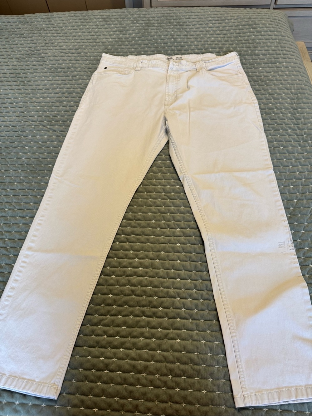Izod Men's Straight Jeans in Off-White